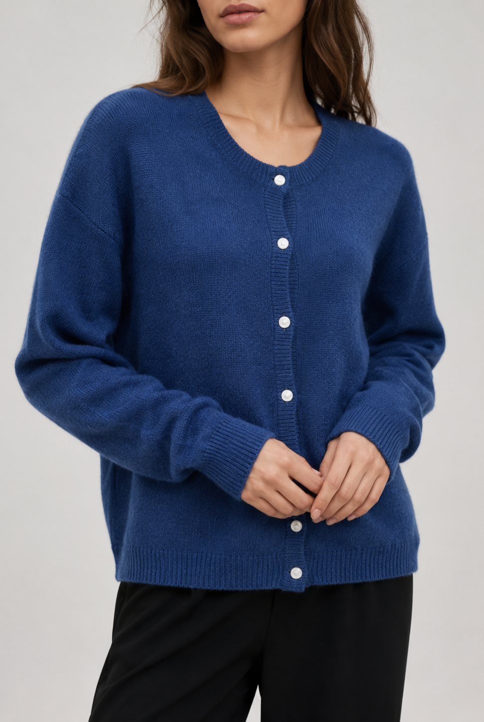 Damski kardigan | Miękki sweter, zapinany | Okrągły dekolt
