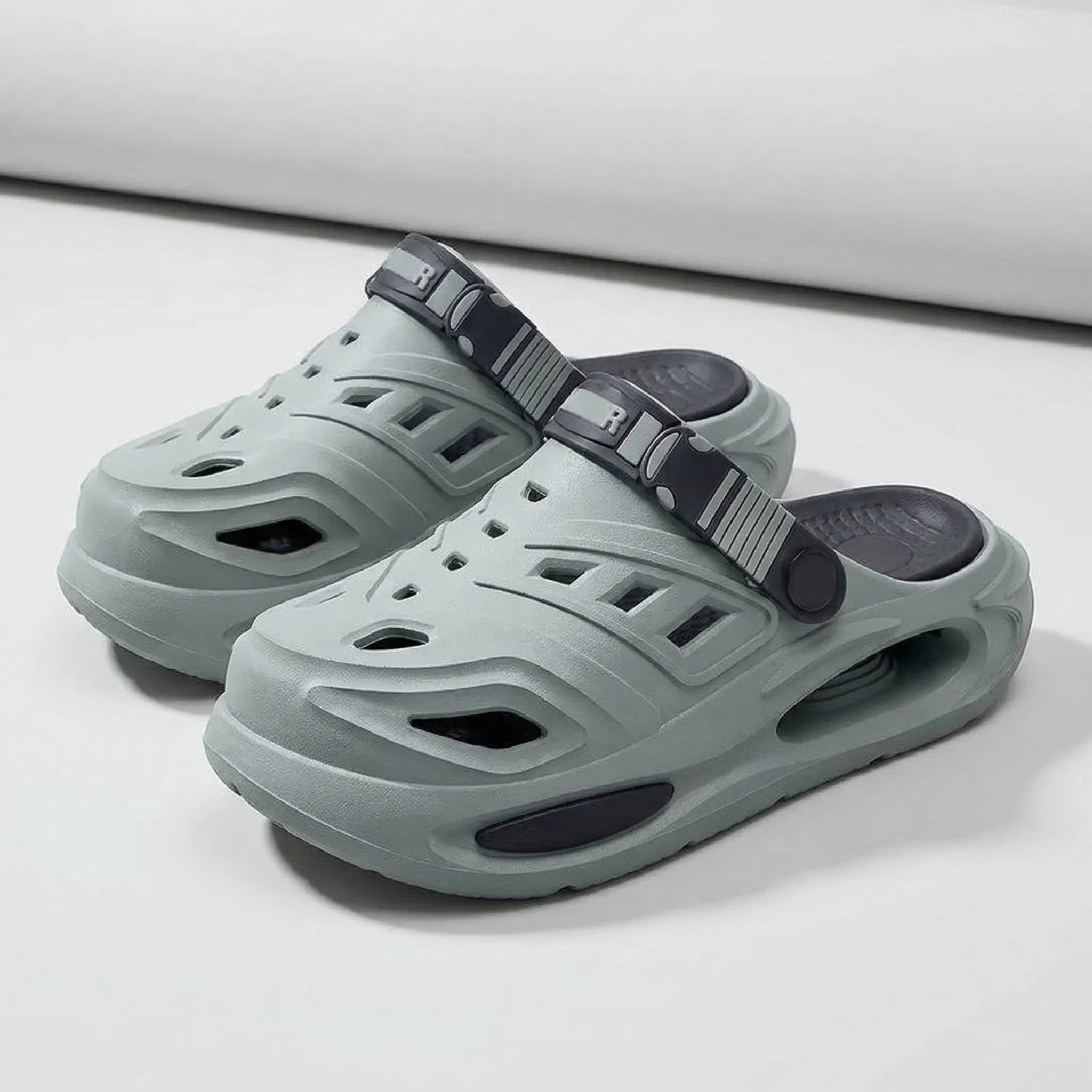 Klapki męskie | Wygodne slip-on z regulowaną opską