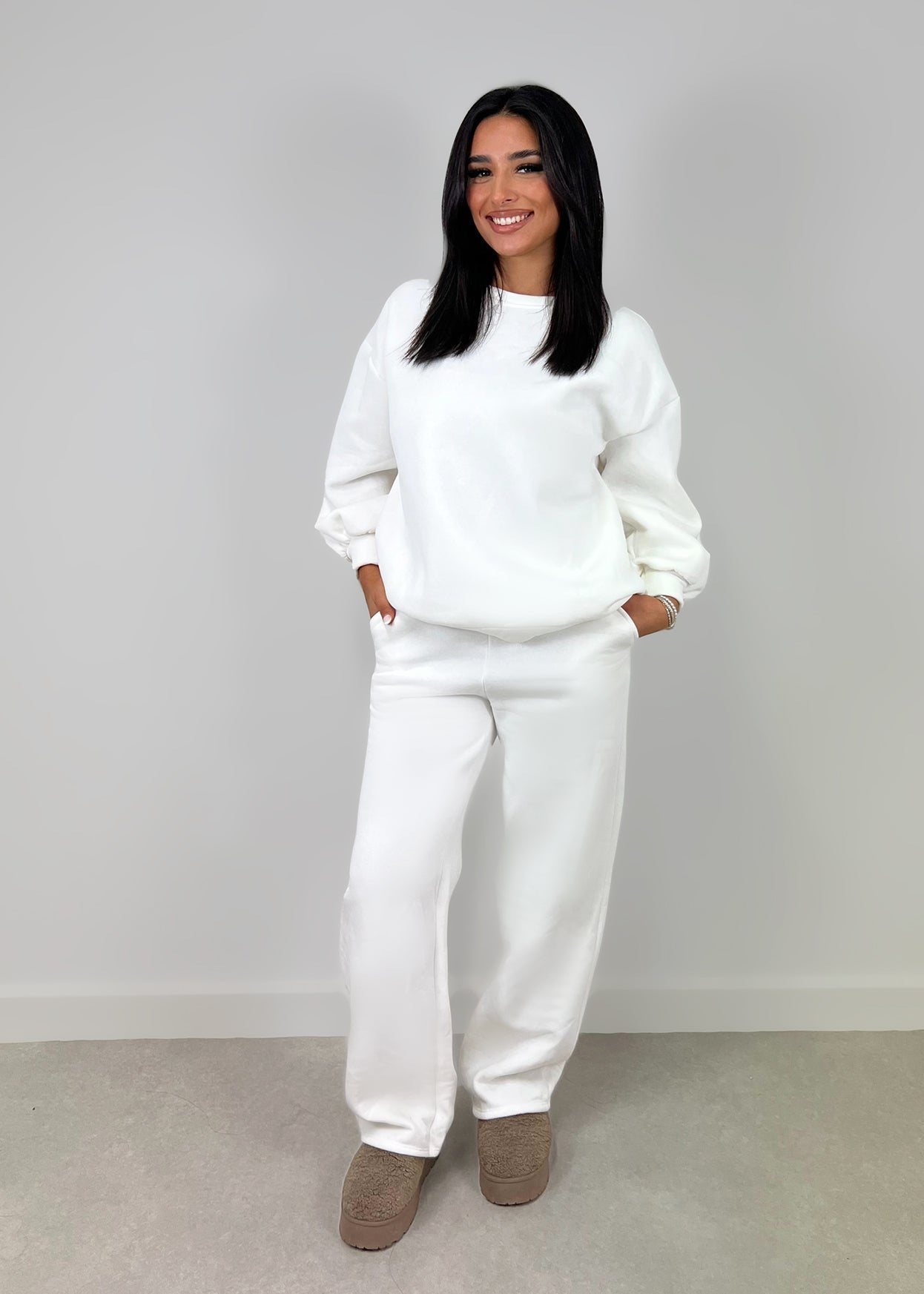 Sie - Modny dres dla kobiet - Komplet sportowy