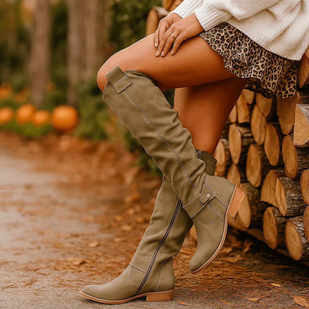 Damskie Kozaki - Zamszowe Wykończenie - Niski Obcas - Okrągły Nos - Zapięcie Z Boku - Detal Z Klamrą - vivano - warszawa