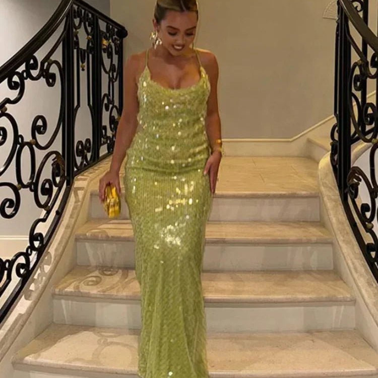 Długa błyszcząca sukienka z cekinami i odkrytymi plecami - vivano - warszawa