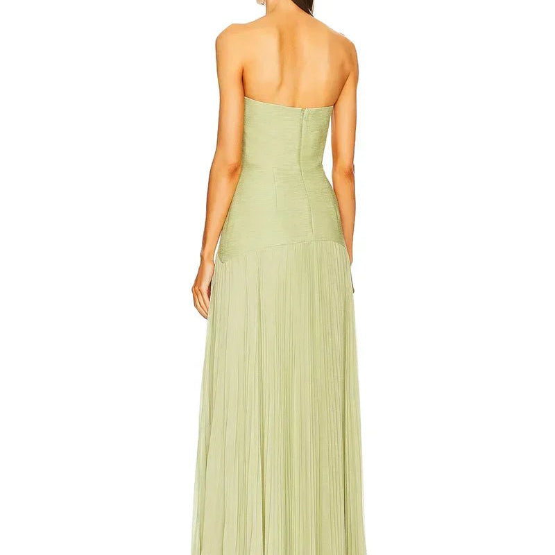 Długa wieczorowa sukienka bez ramiączek z plisowanym dołem - vivano - warszawa