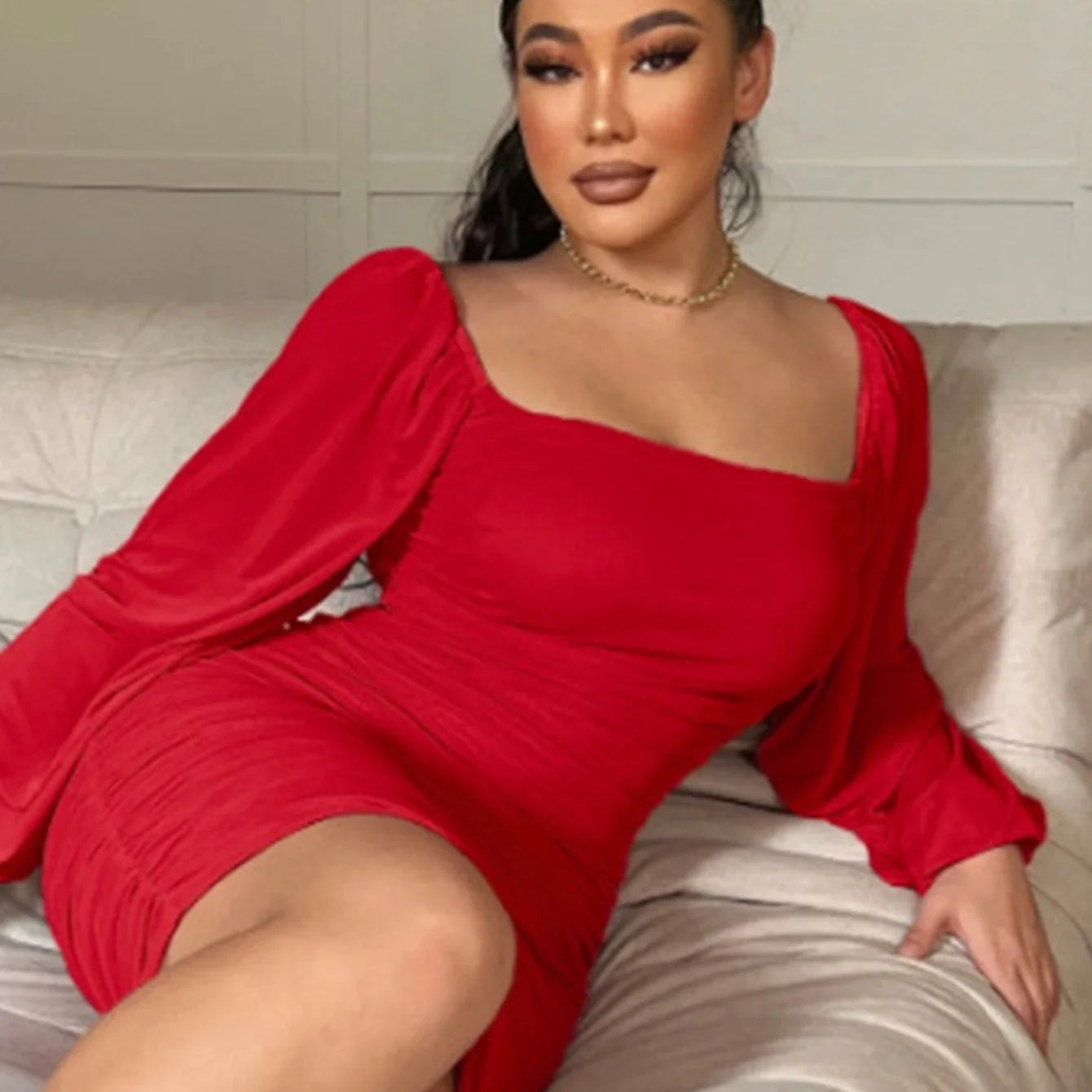 Elegancka sukienka ołówkowa z marszczeniem i bufkami - vivano - warszawa