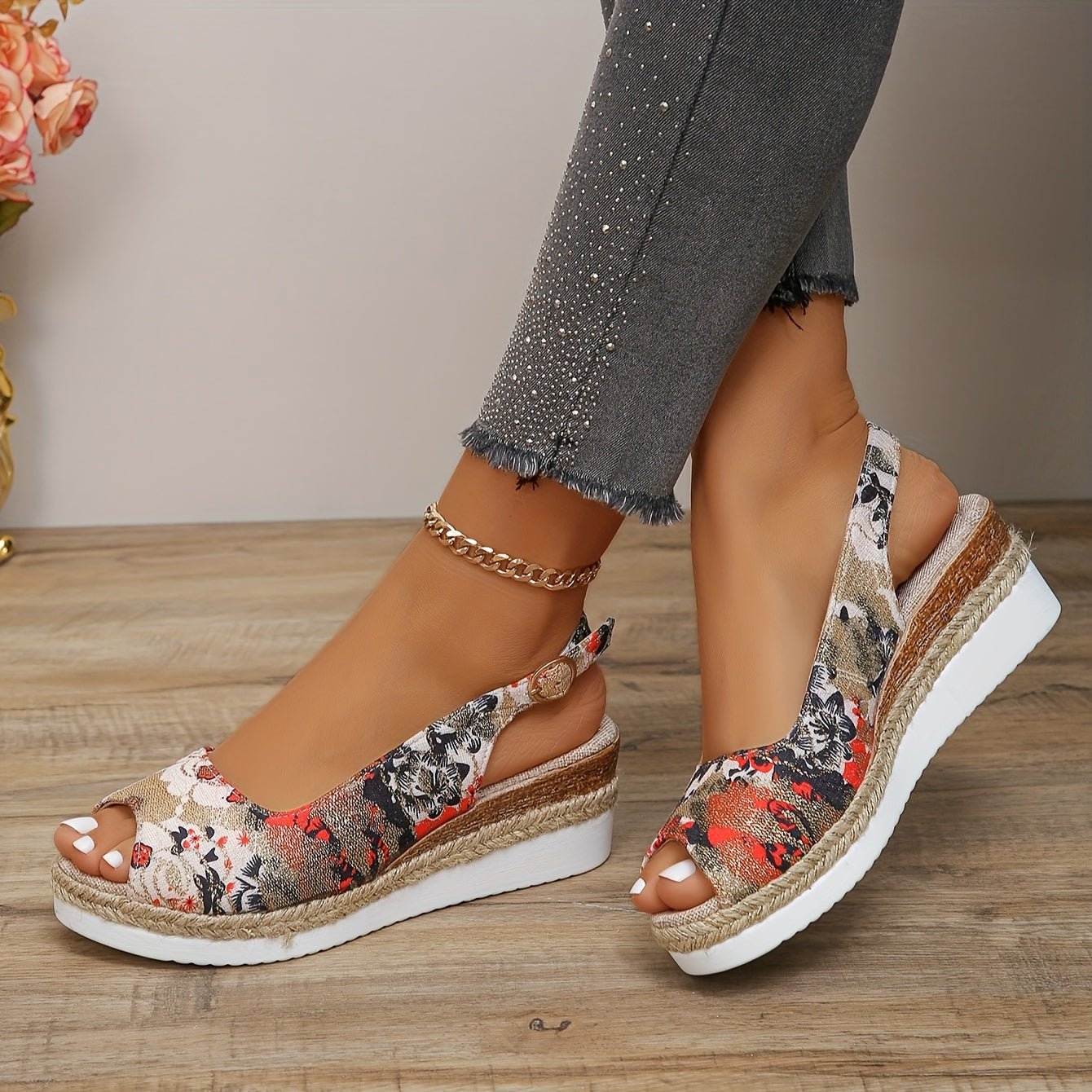 Flora - stylowe, wygodne sandały na koturnie z czarującym kwiatowym wzorem dla kobiet - vivano - warszawa