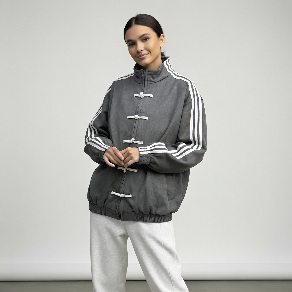 Damska bluza dresowa retro sportowa z guzikami i kontrastującymi paskami