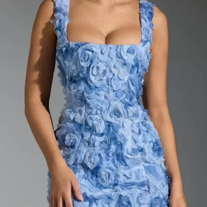 Krótka sukienka z trójwymiarowymi kwiatami – elegancka i romantyczna - vivano - warszawa