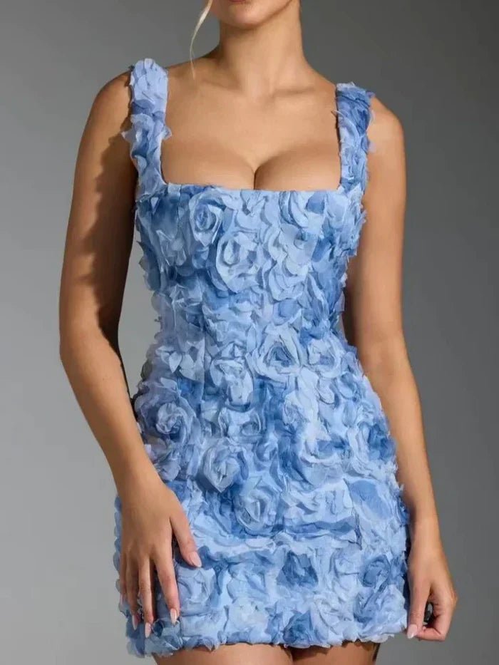 Krótka sukienka z trójwymiarowymi kwiatami – elegancka i romantyczna - vivano - warszawa