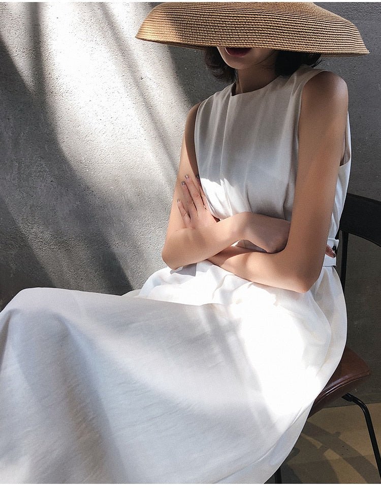 Minimalistyczna sukienka midi bez rękawów - vivano - warszawa