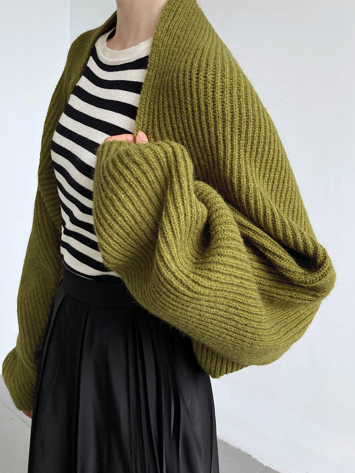 Damski sweter kardigan otwarty z przodu dzianinowy casualowy