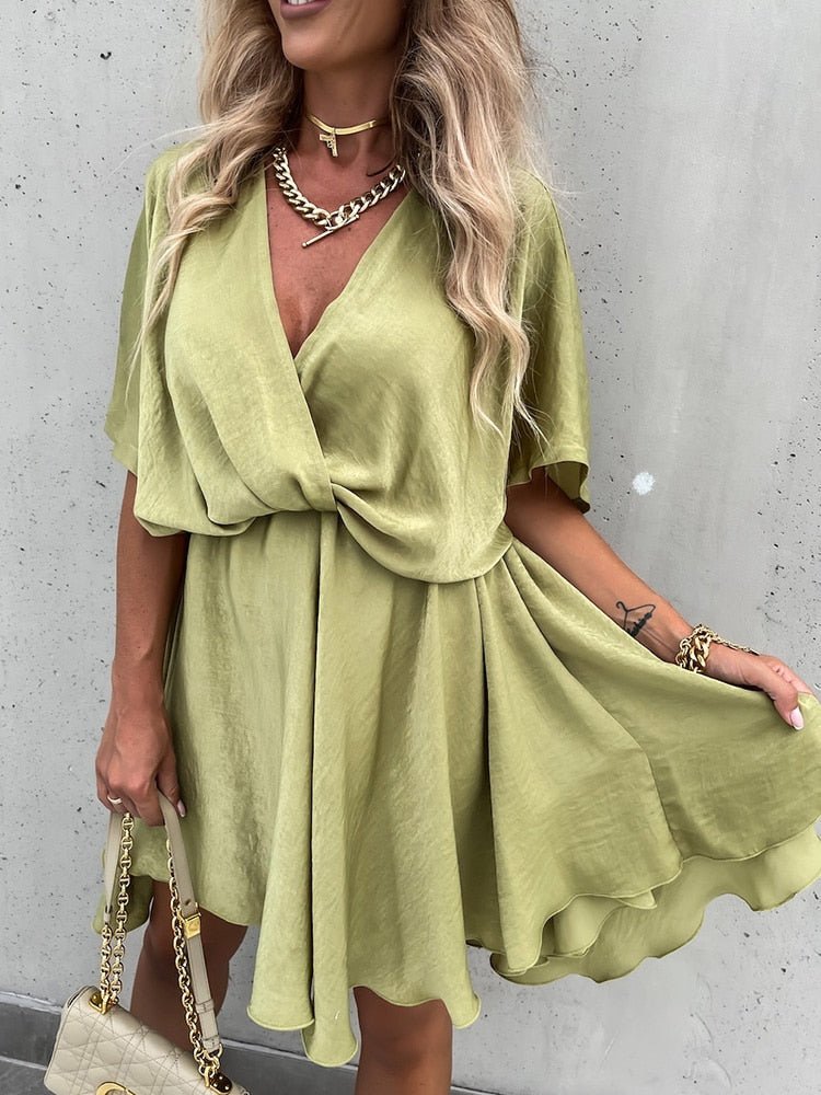 Sukienka z dekoltem V Born - vivano - warszawa