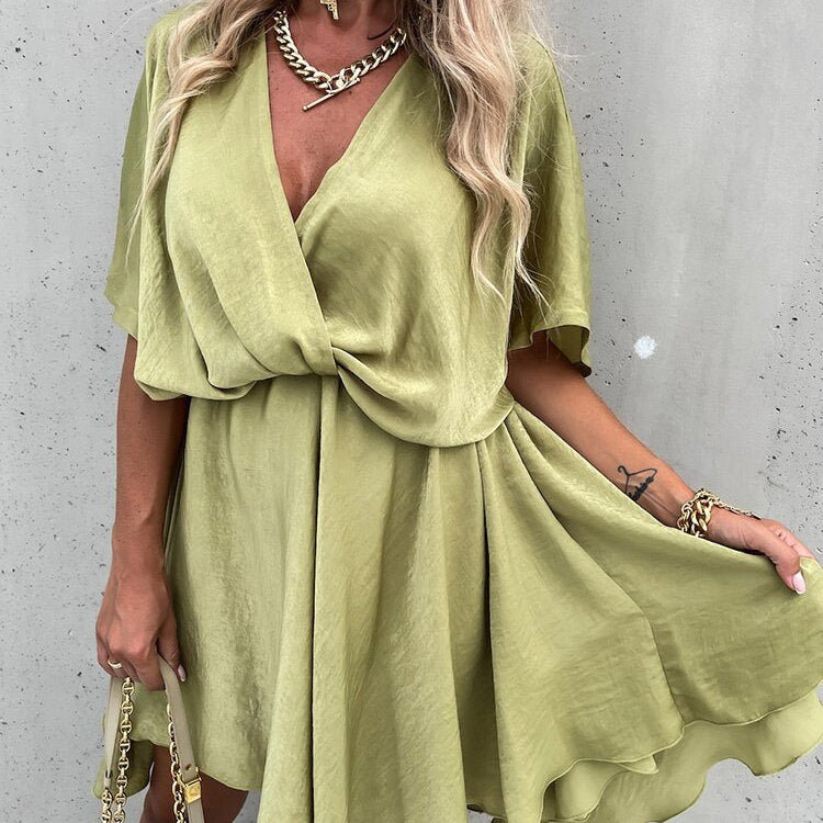 Sukienka z dekoltem V Born - vivano - warszawa