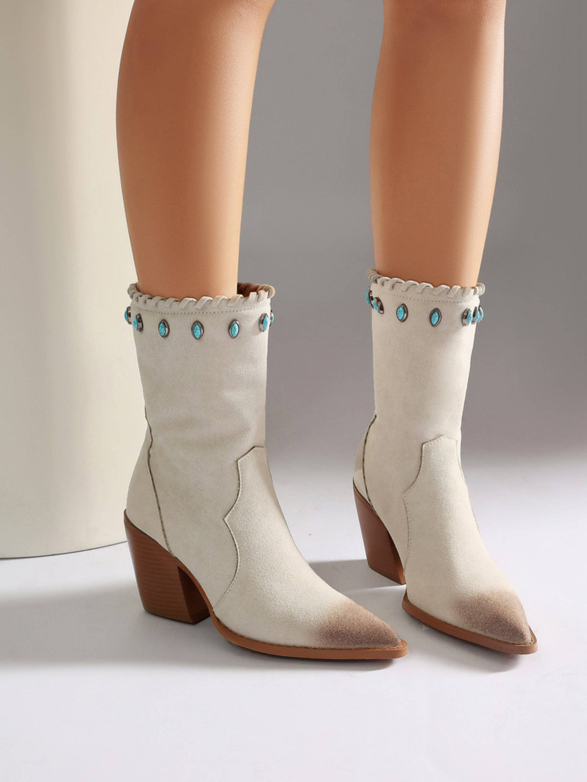 Damskie botki kowbojskie kremowe pointy toe z nitami turkusowymi plus size