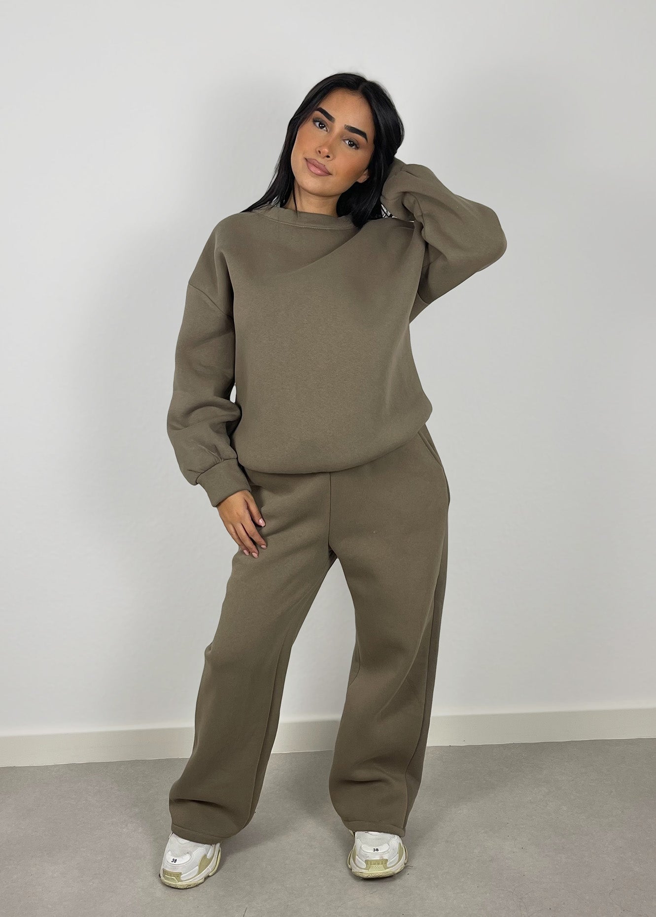 Sie - Modny dres dla kobiet - Komplet sportowy