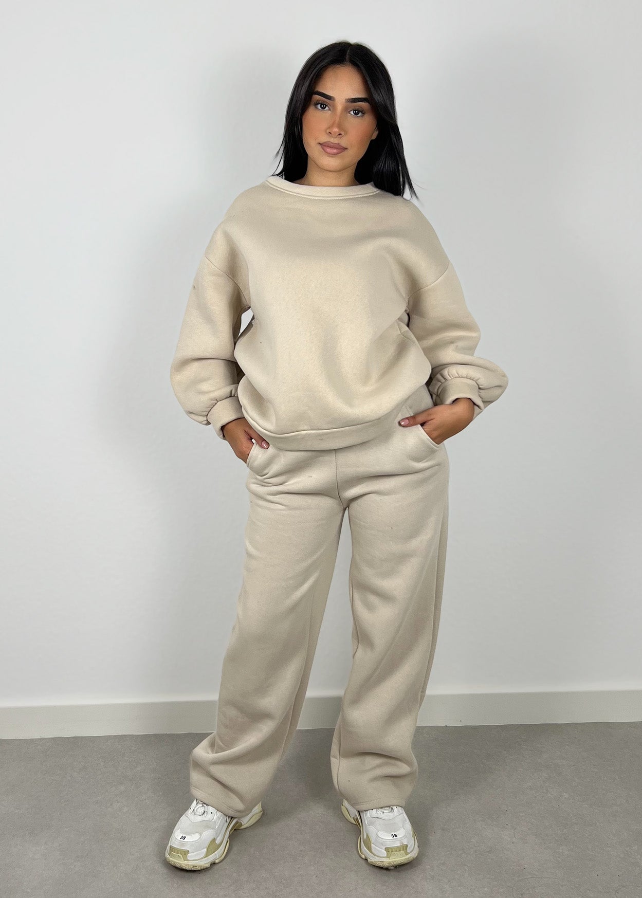 Sie - Modny dres dla kobiet - Komplet sportowy