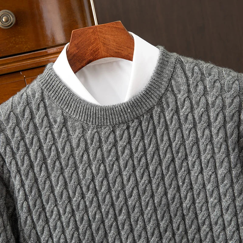 Męski sweter w warkocze - z mieszanki wełny - ciepły