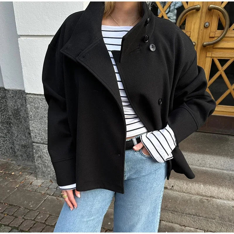 Płaszcz damski | Krótki, wełniany, taliowany | Elegancki fason, na guziki