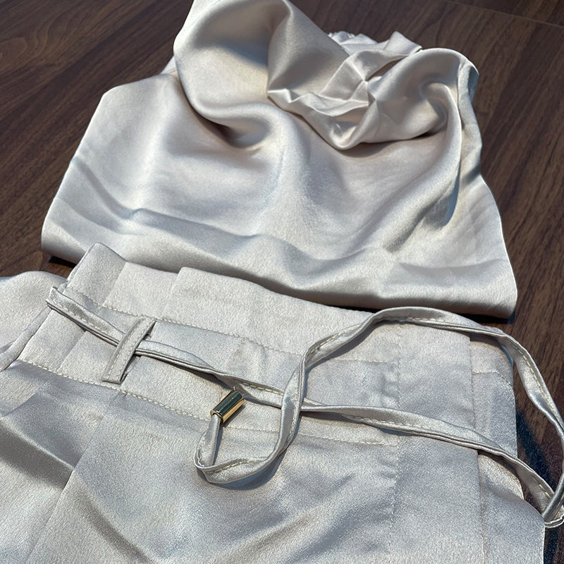Dwuczęściowy Satynowy Komplet | Halter Top i Szerokie Spodnie