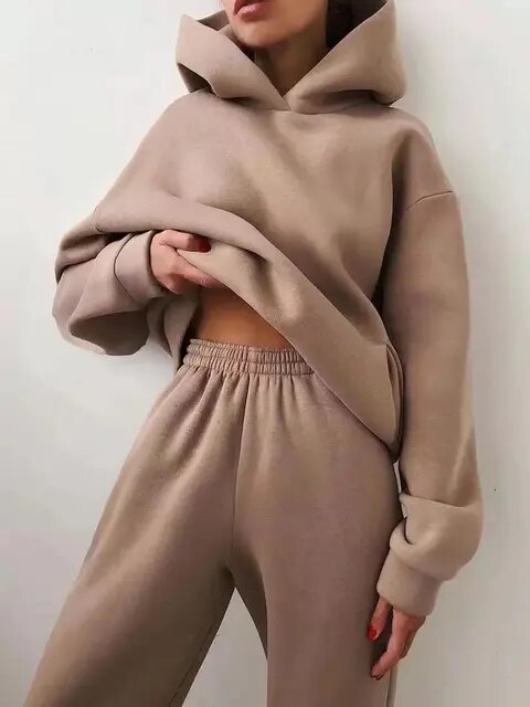 Oversize dres z kapturem - damski komplet - bluza i spodnie