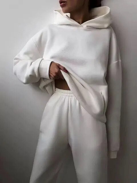 Oversize dres z kapturem - damski komplet - bluza i spodnie