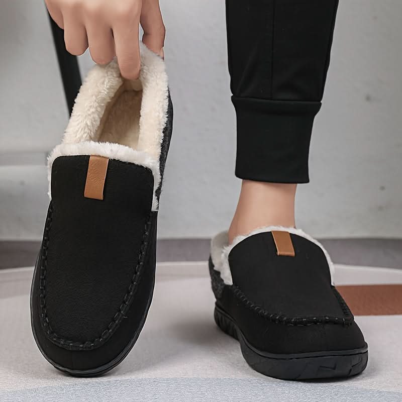 Męskie kapcie wełniane loafer w klasycznym kroju do użytku domowego