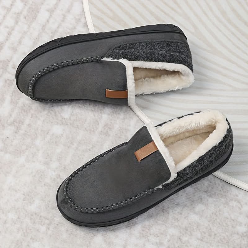 Męskie kapcie wełniane loafer w klasycznym kroju do użytku domowego