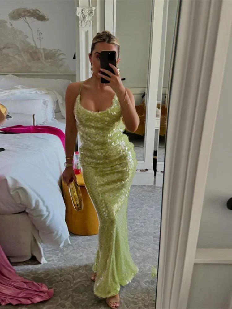 Długa błyszcząca sukienka z cekinami i odkrytymi plecami - vivano - warszawa