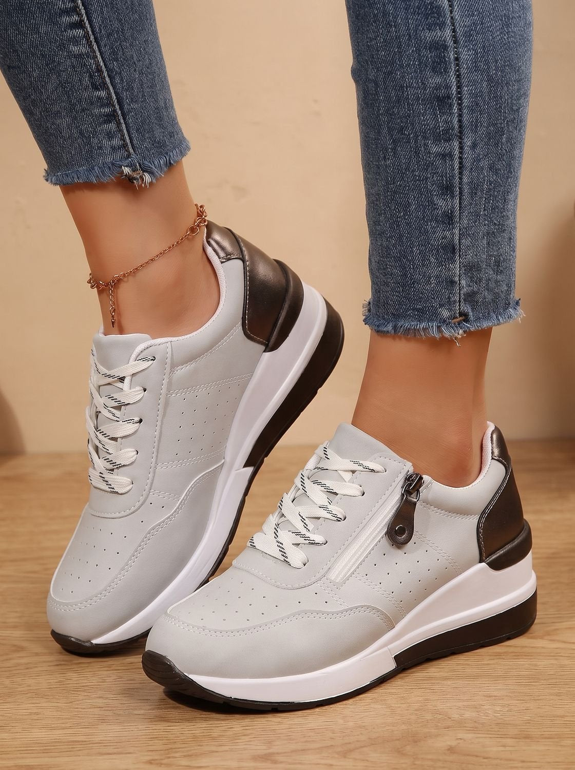 Damskie ortopedyczne sneakersy na koturnie sznurowane z zamkiem bocznym