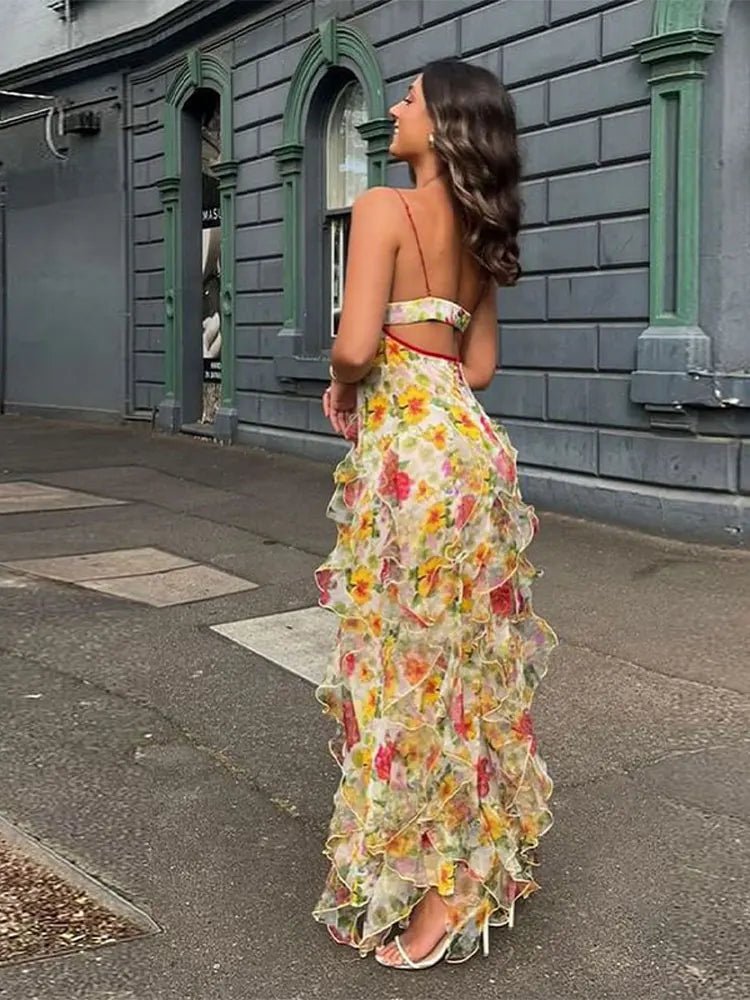 Zwiewna długa sukienka z falbanami i cienkimi ramiączkami - vivano - warszawa