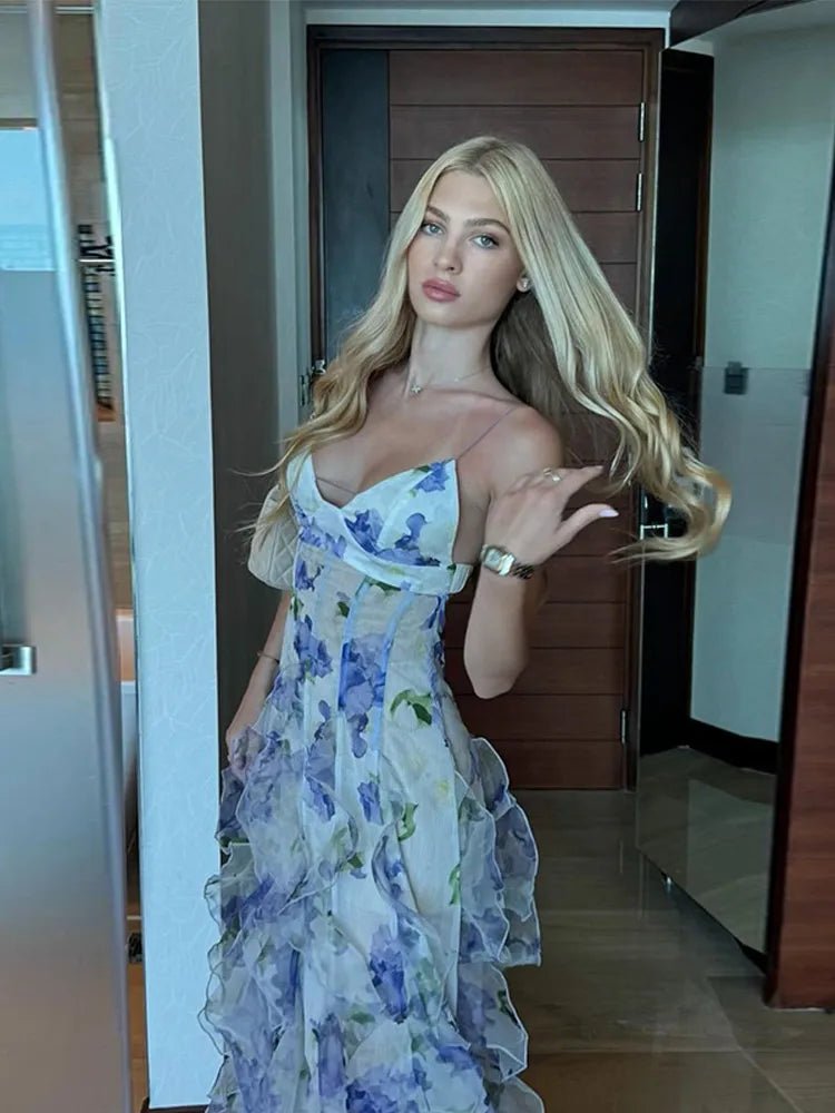 Zwiewna długa sukienka z falbanami i cienkimi ramiączkami - vivano - warszawa